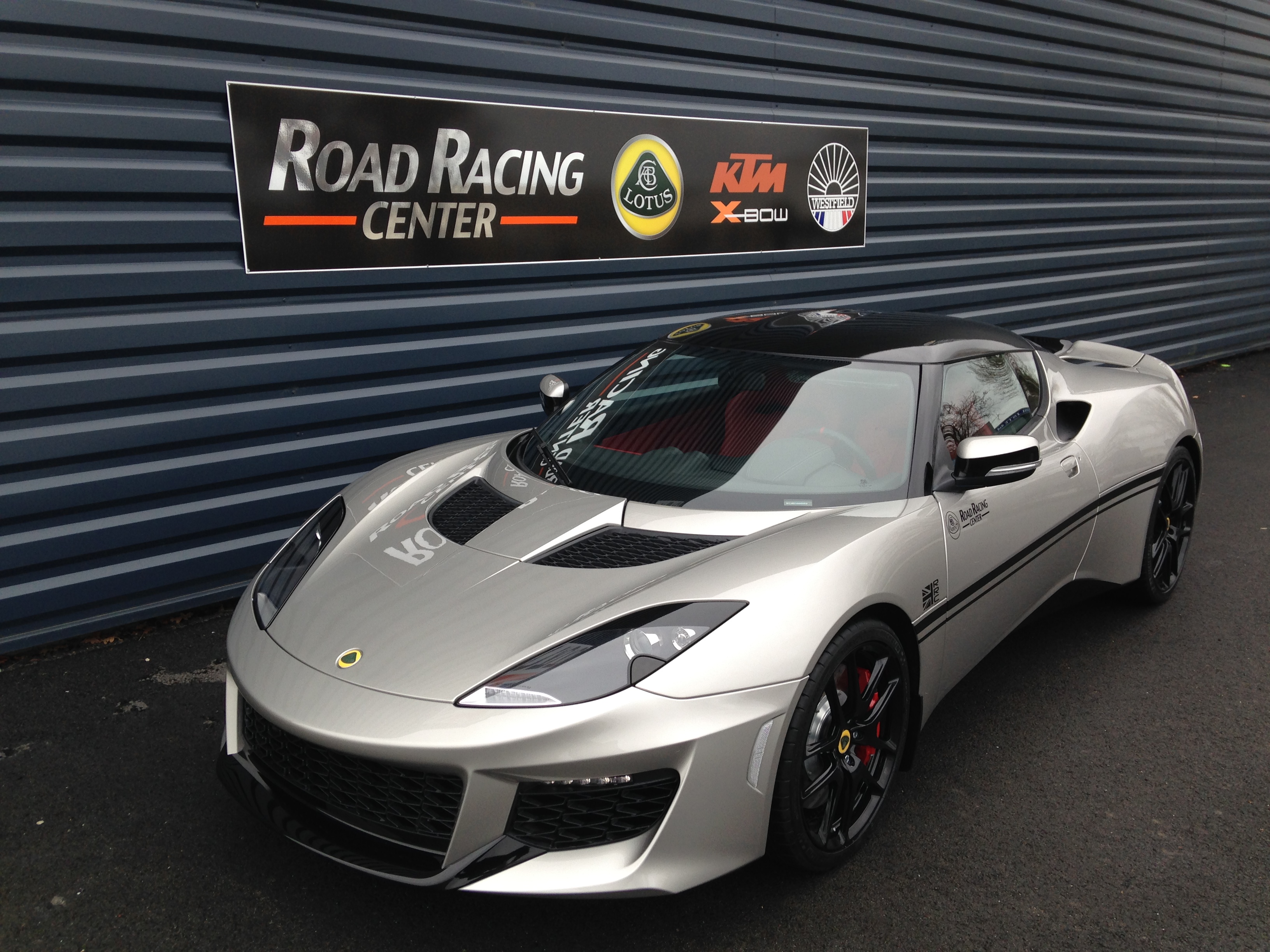 Lotus evora 400