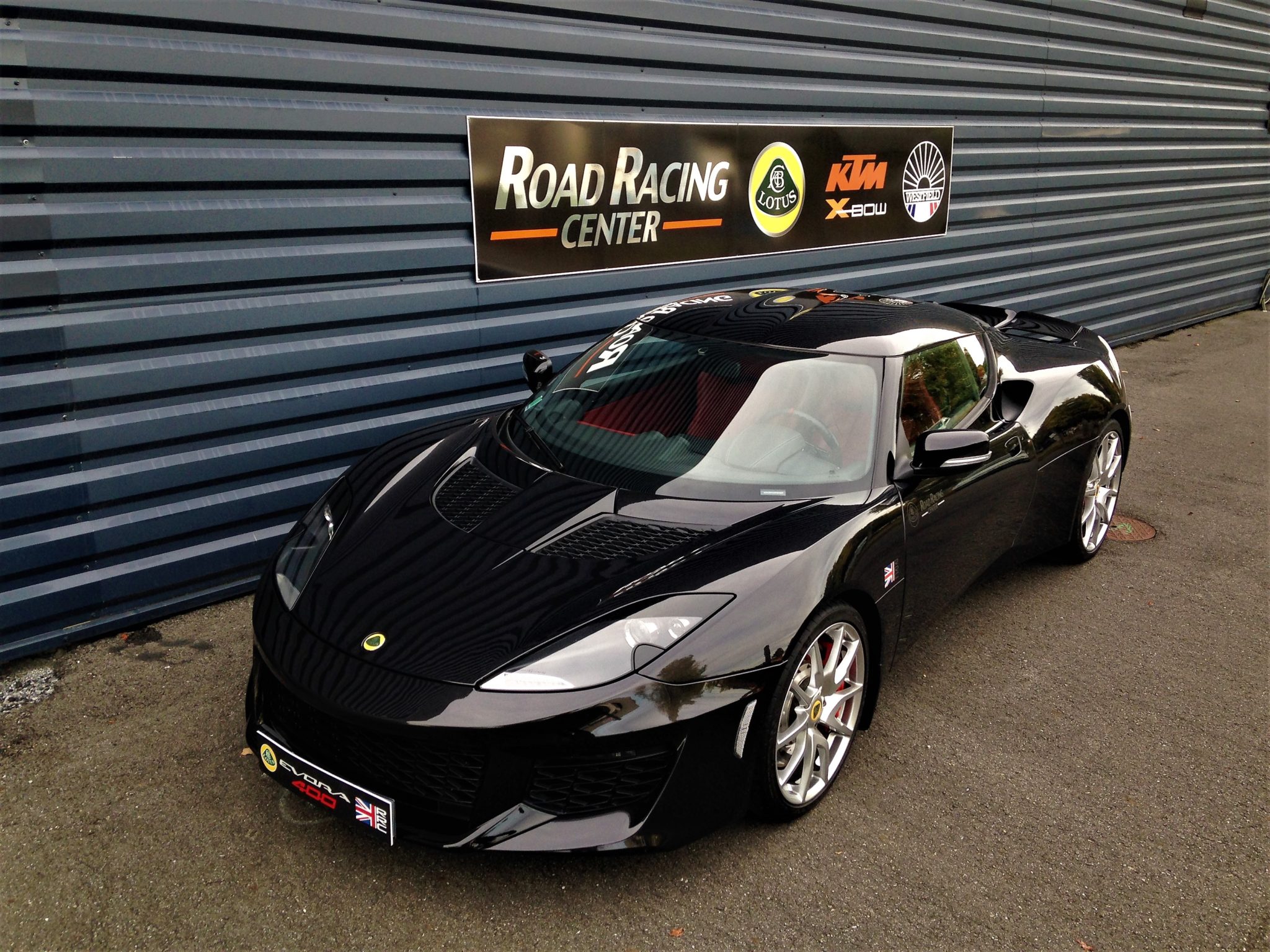 Lotus evora 400